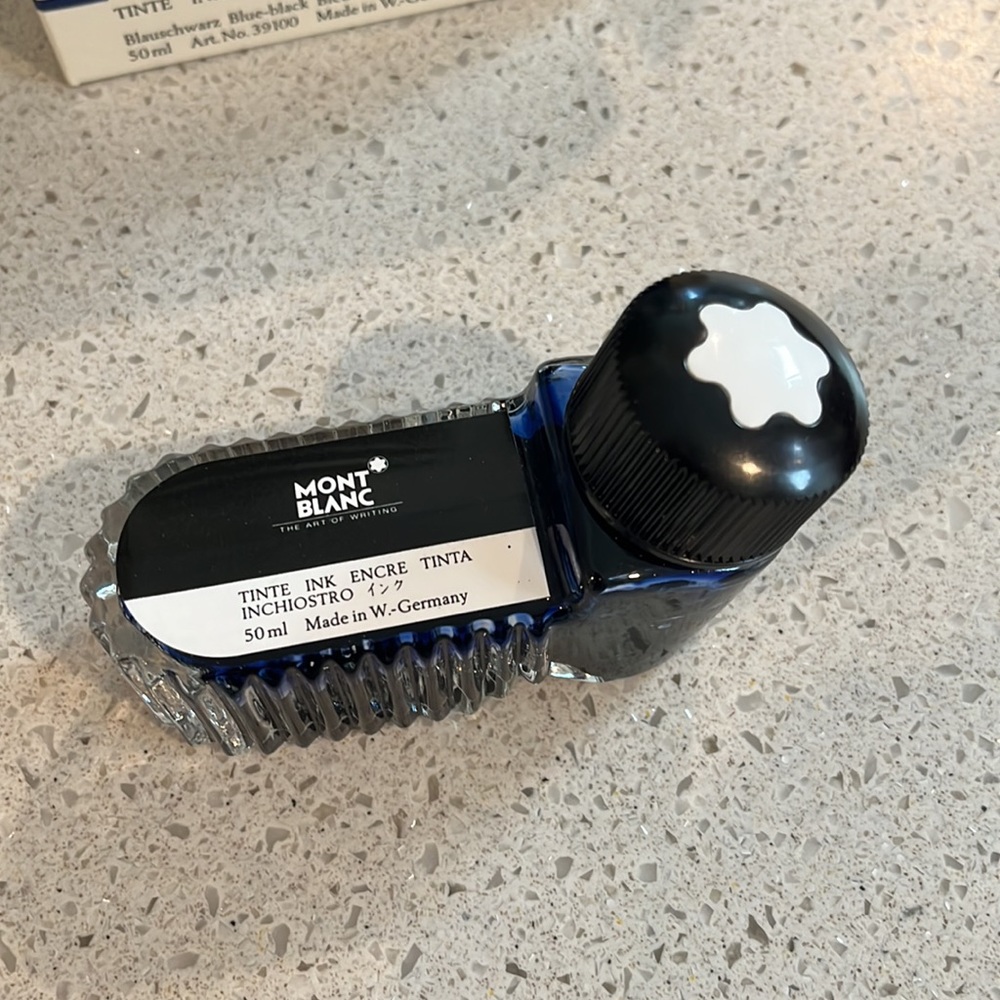 Mont Blanc fountain pen ink in blue-black
